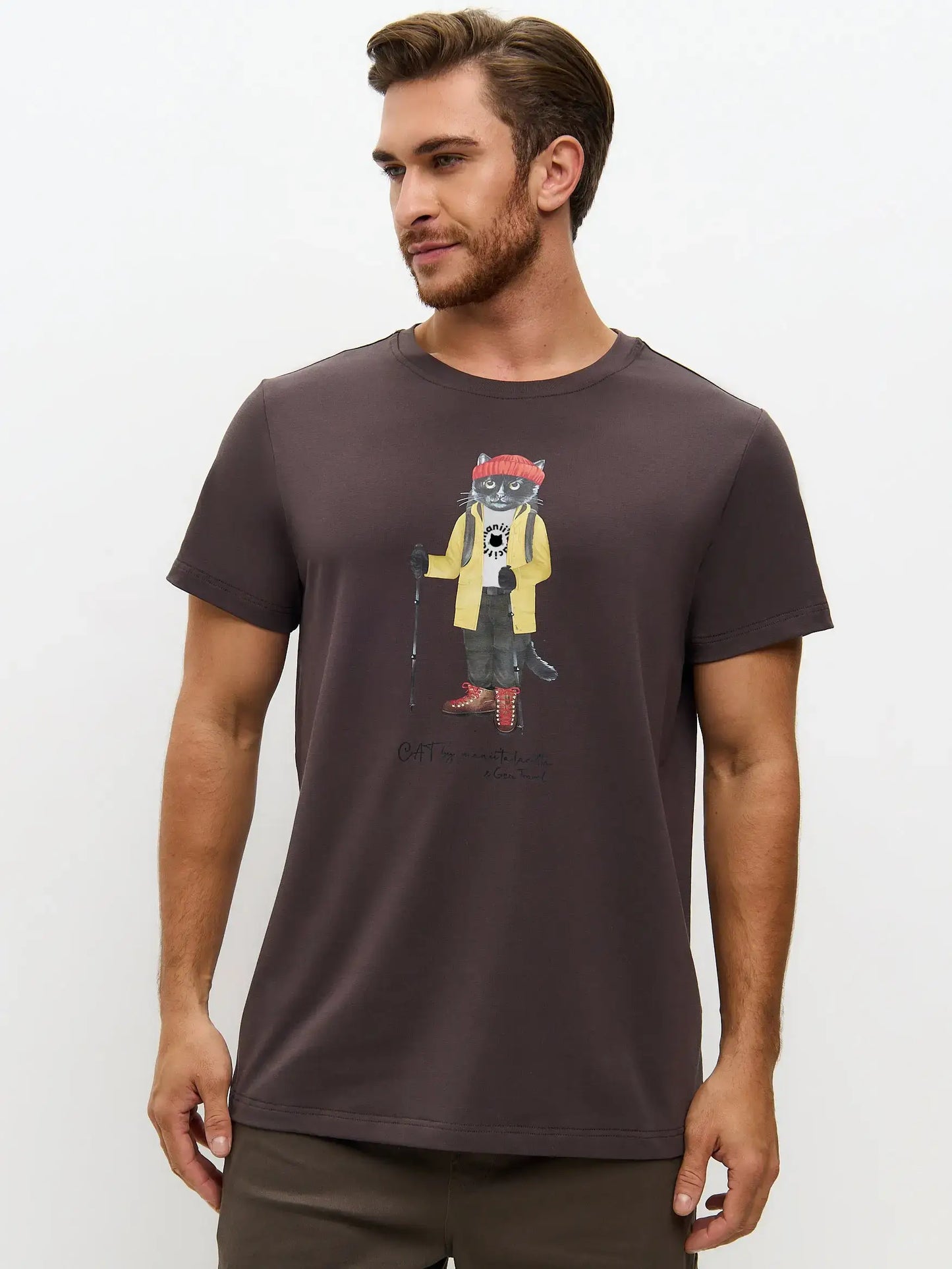 Brown Printed T-shirt TRAVEL CAT - T-shirt