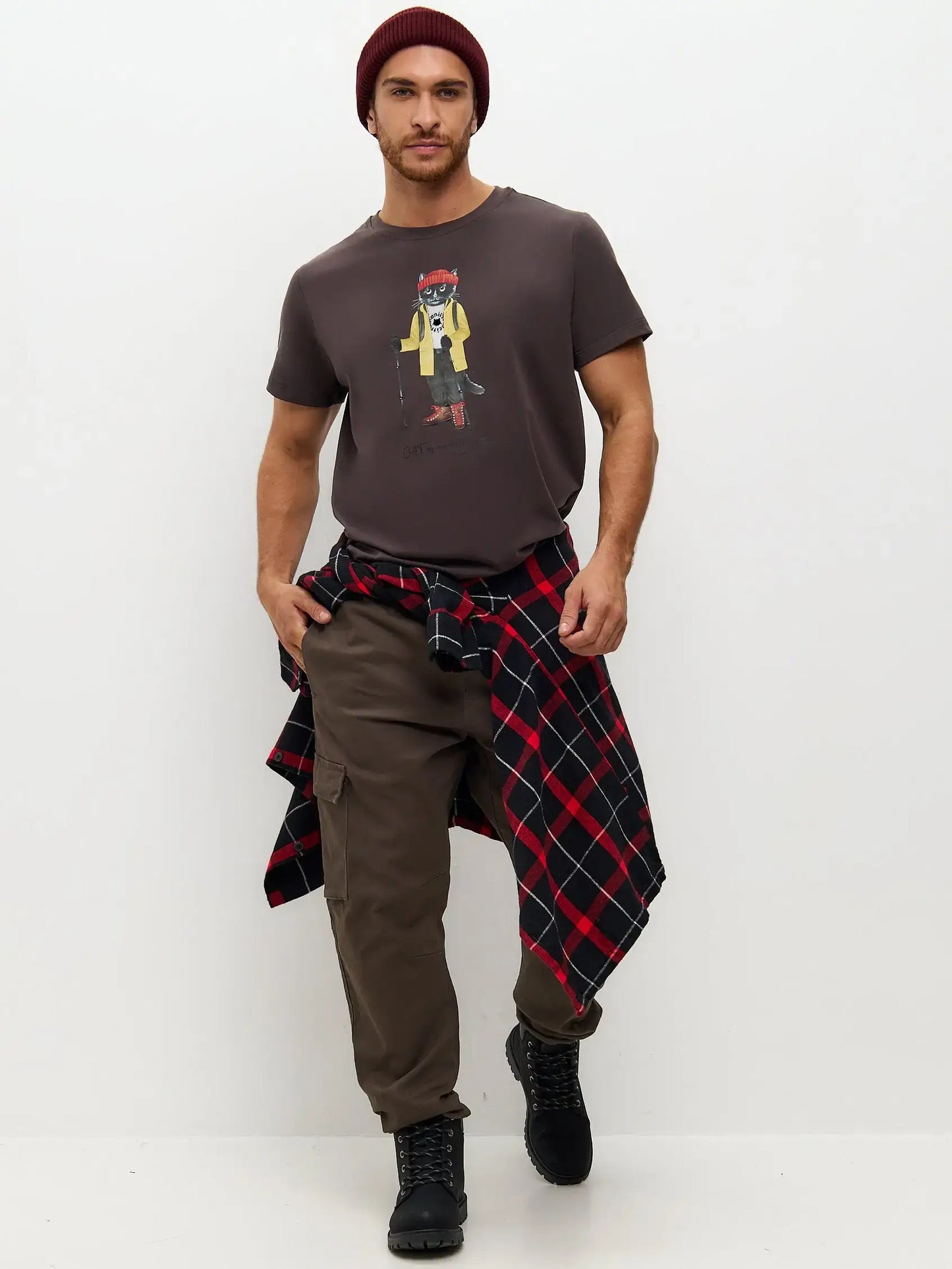 Brown Printed T-shirt TRAVEL CAT - T-shirt