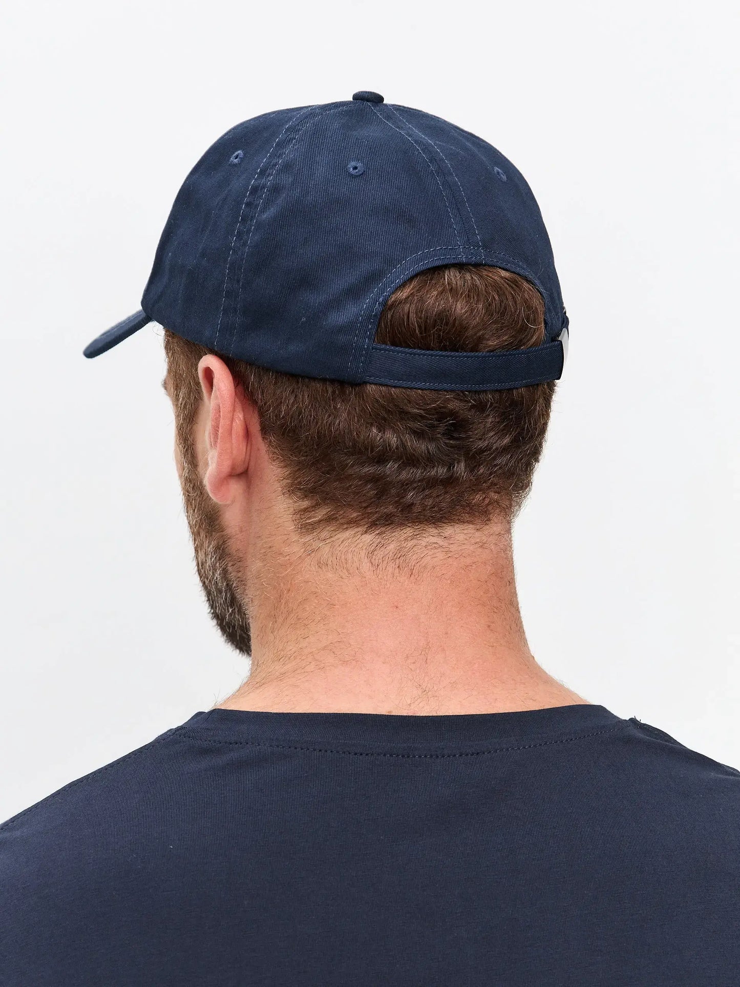 Set: men’s blue T-shirt with a mini print of a black COUNTRY CAT and a dark blue cap with Cat embroidery