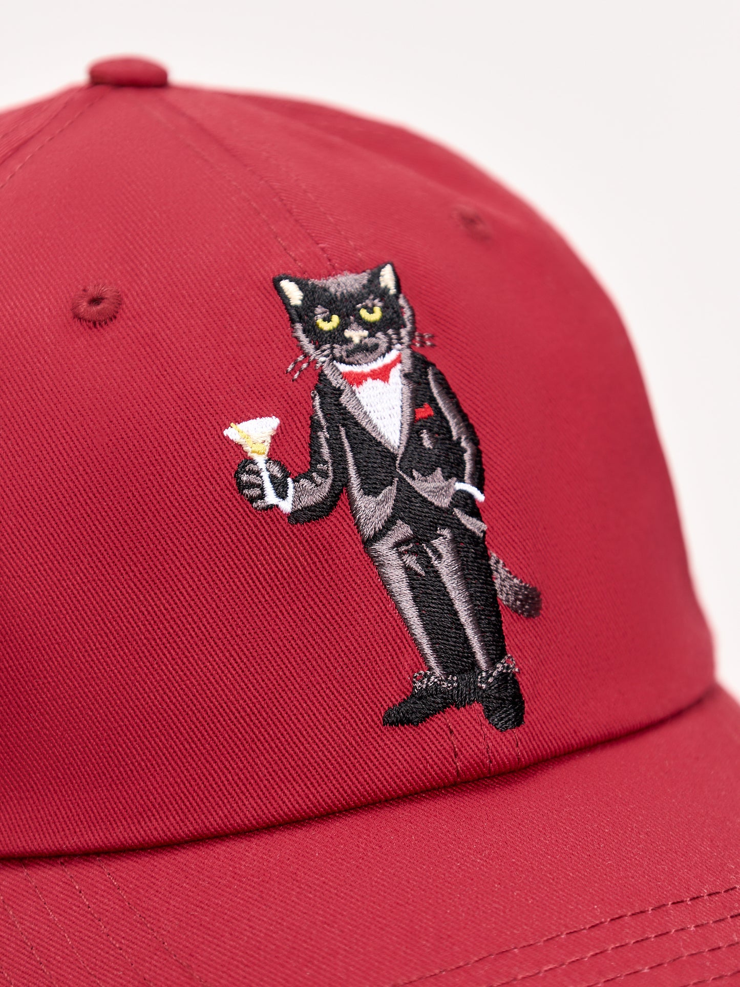 Set: men's white T-shirt with a mini print of a DANDY CAT and a dark red cap with Cat embroidery