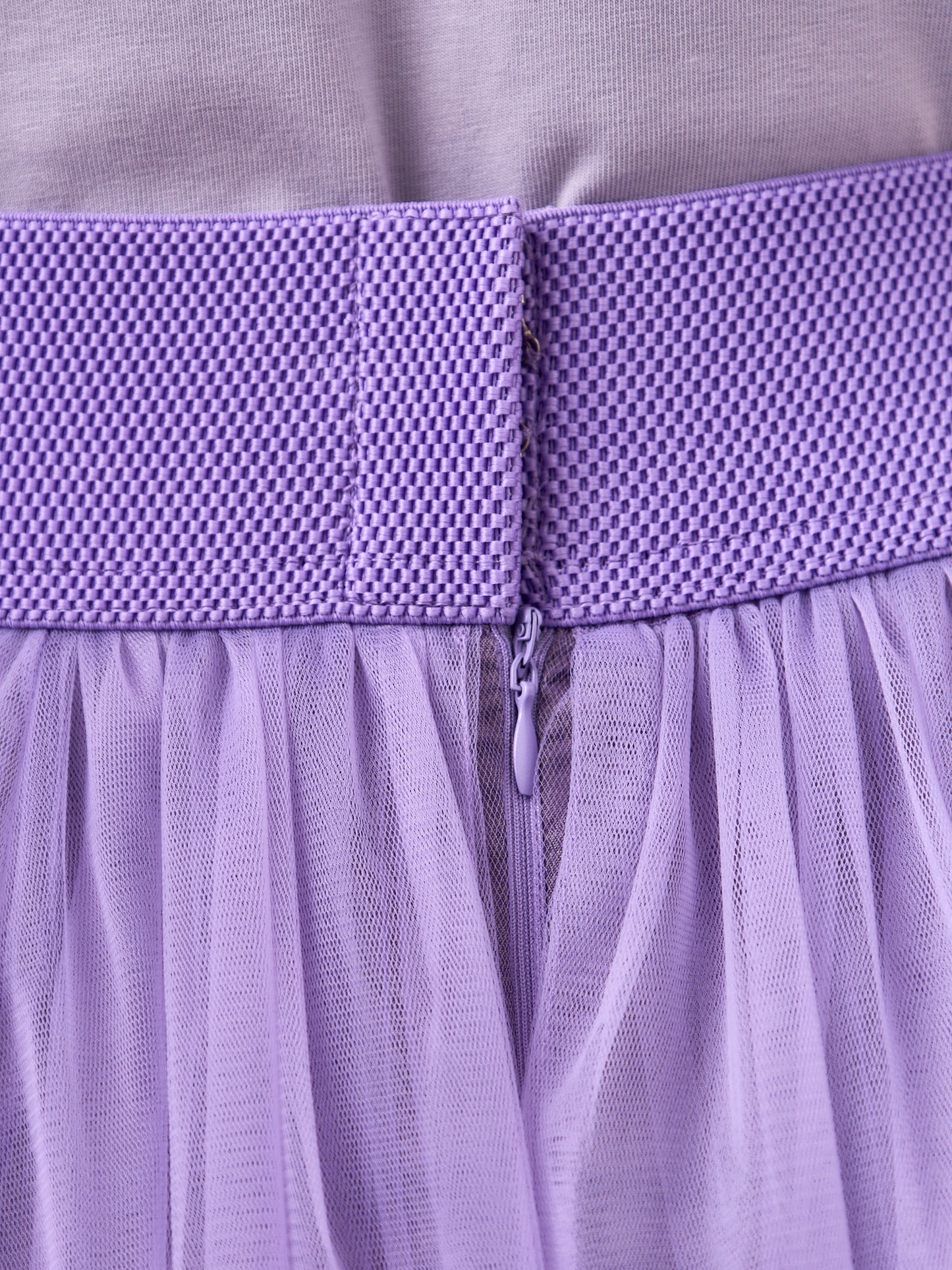 Set: women's purple T-shirt with a white cat and purple mesh maxi skirt