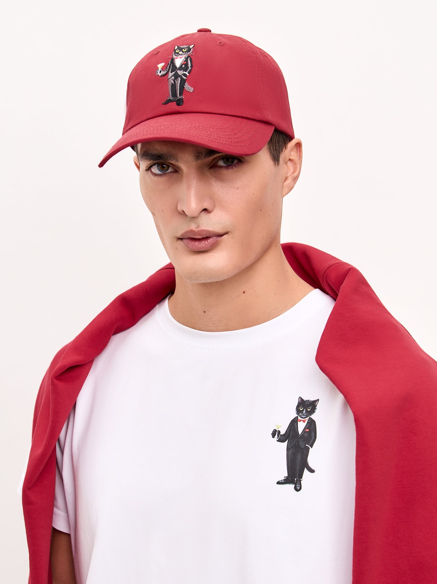 Set: men's white T-shirt with a mini print of a DANDY CAT and a dark red cap with Cat embroidery