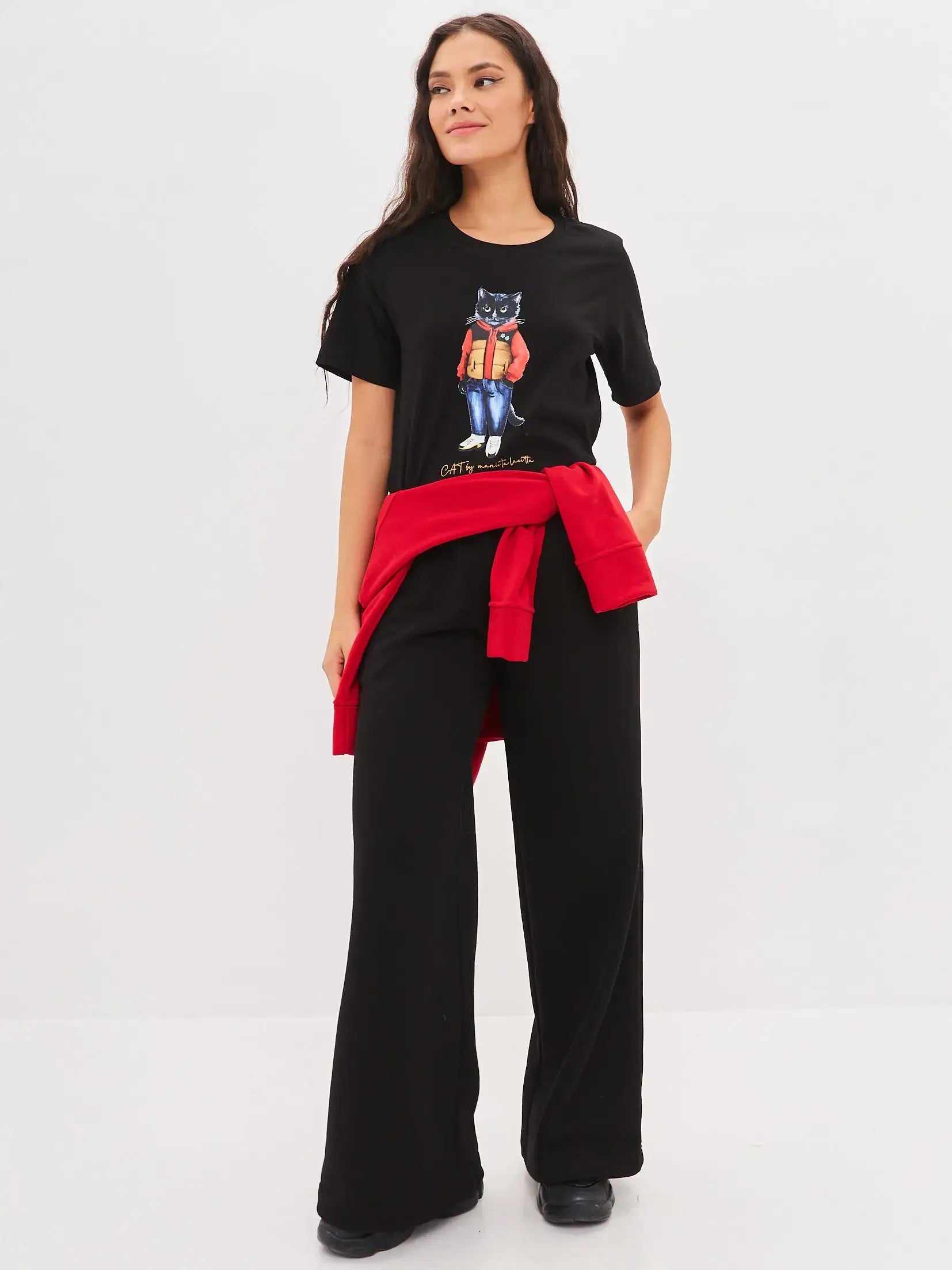 Set: women’s black t-shirt and wide-leg sweatpants with print Sport Casual Cat